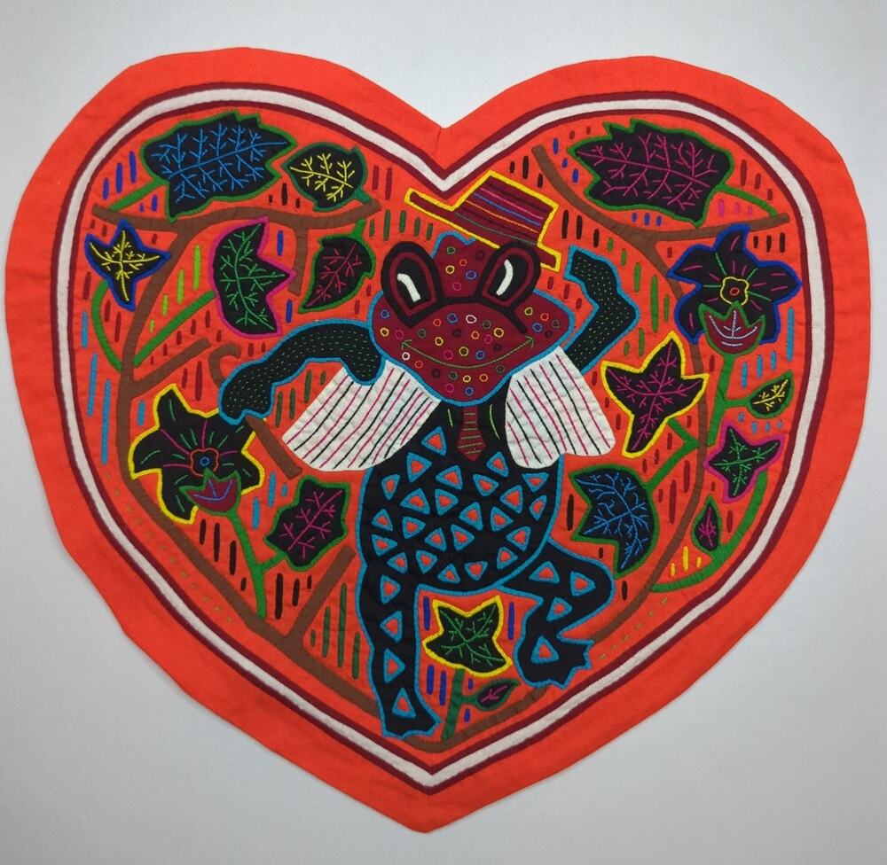 VTG PANAMA Mola Folk Fabric Frog Heart Art Work Reverse Embroidery Pillow 14.5